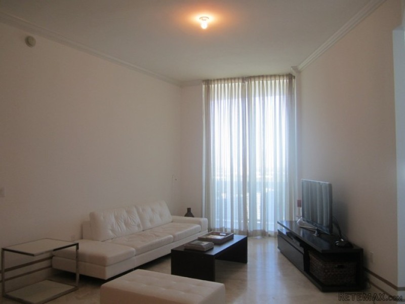 2 bedroom Flat For Sale: 15901 Collins.. - 2