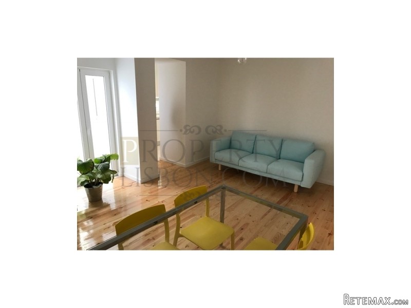 Fully refurbished T2 Lisbon apartment..