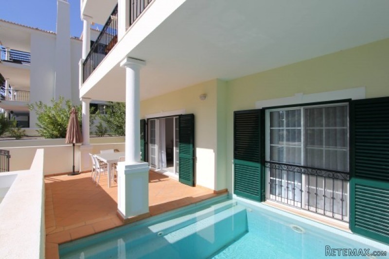 Spacious 3 Bedroom Apartment In Vale Do..