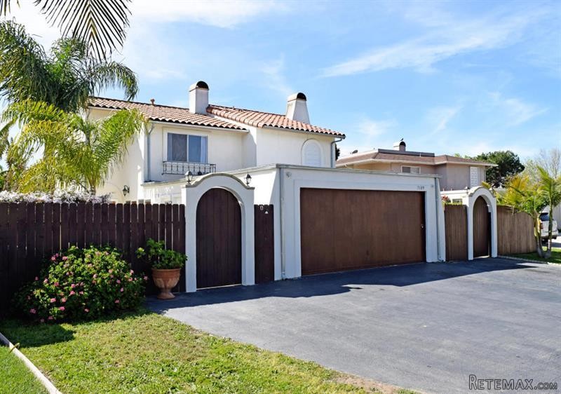 Block of Apartments For Sale: 7389..