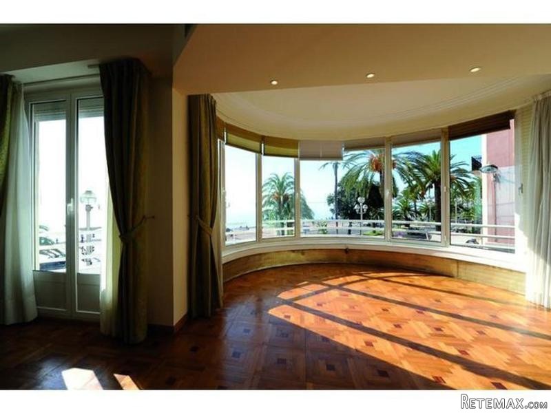 Stunning Apartment On The Promenade Des..