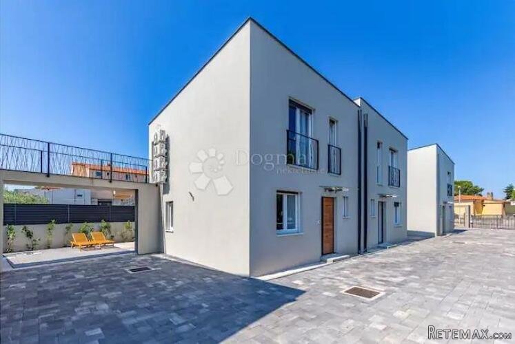 Nova moderna vila nadomak centra grada