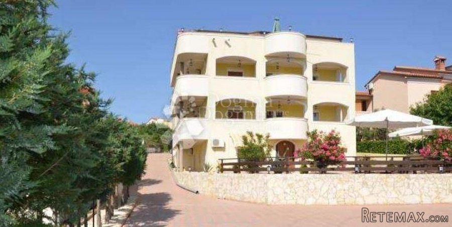 Apartmanska kuća s bazenom i pogledom na more! - 2