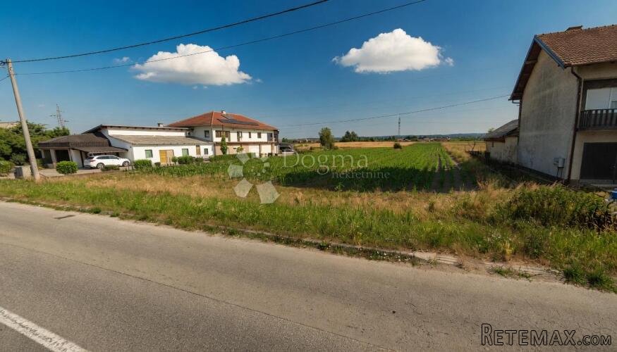 GRAĐEVINSKO ZEMLJIŠTE NOVOSELEC - 1940 m² - 2