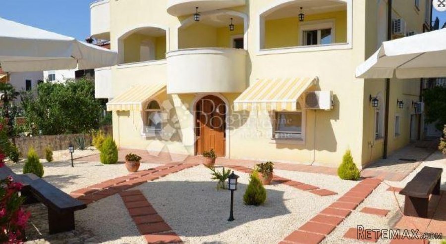 Apartmanska kuća s bazenom i pogledom na more! - 3