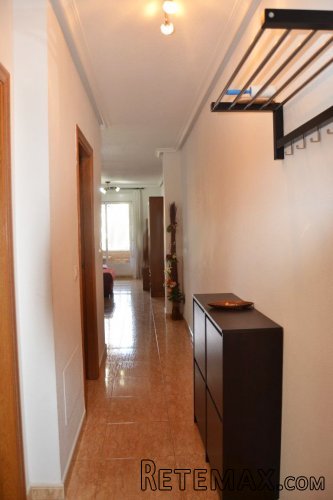 El apartamento tiene una superficie de 75m2. con 2.. - 4