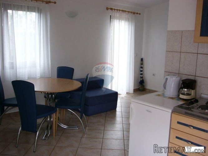Funtana kuća sa apartmanima u blizini mora