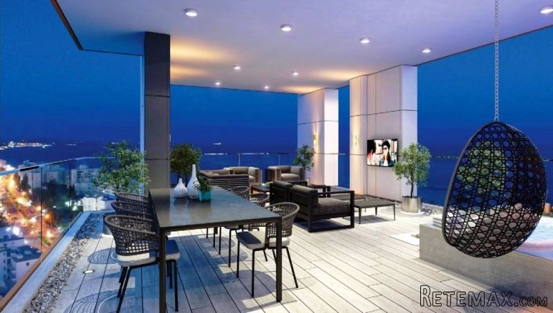 Luxury Three Bedroom Apartment In An..