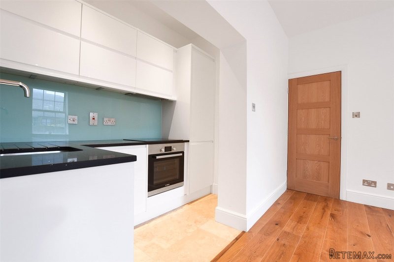 Property - London - For Sale