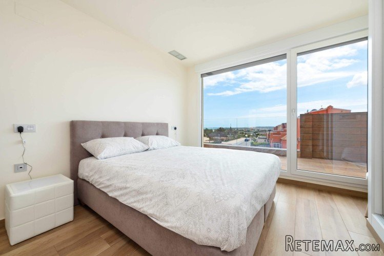 Price reduction until 31 July 2019 from €339.000 to €.. - 7
