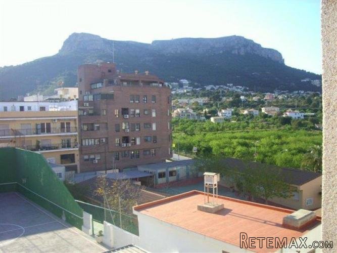 Lovely apartment in a new block of flats (2002) with a..