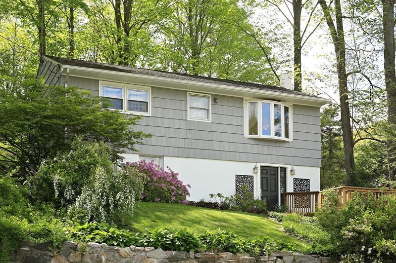 3 bedroom House For Sale: 383 Sprout..