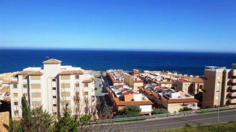 2 Bedroom 1 Bathroom Apartment In..