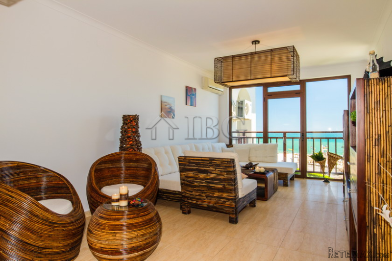 Exclusive beach-front apartment at..