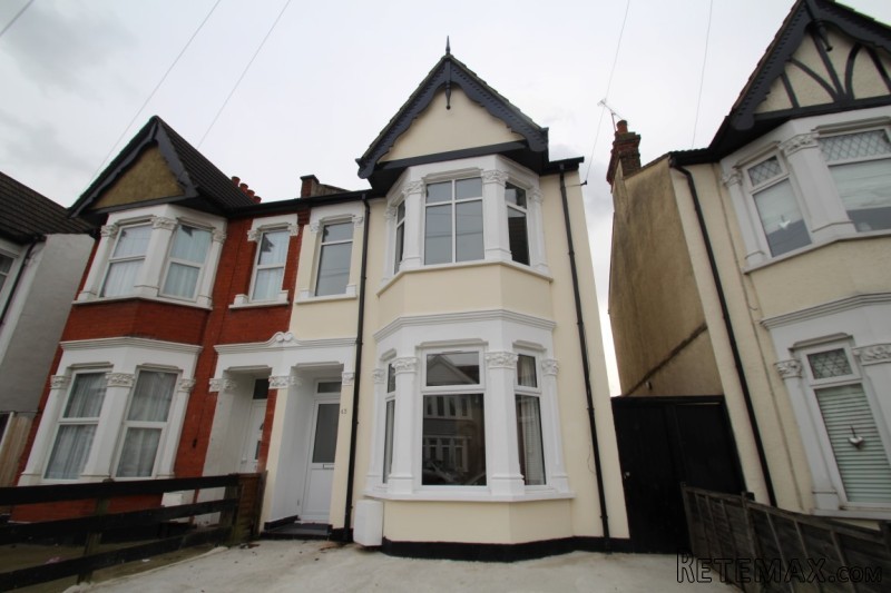 Claremont Road Westcliff On Sea SS0 7DX