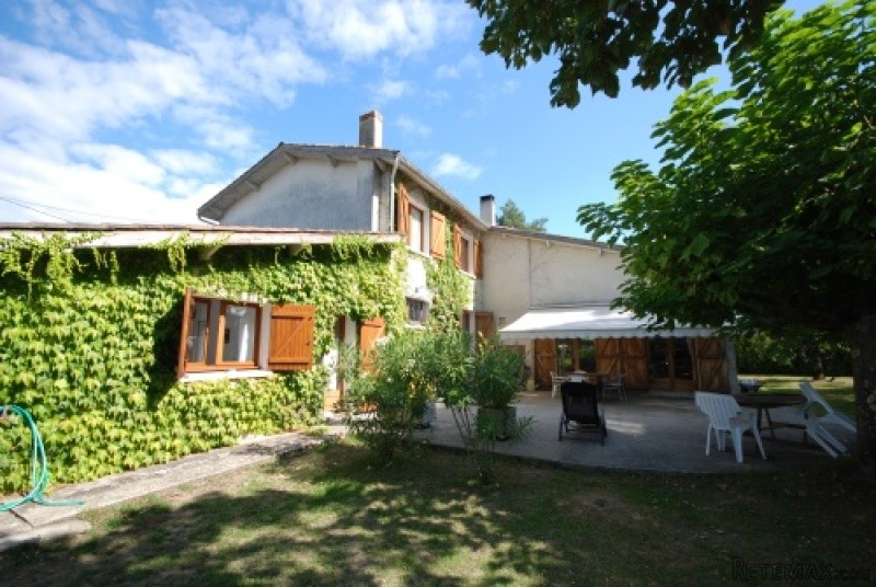 A lovely large house with a beautiful.. - 2