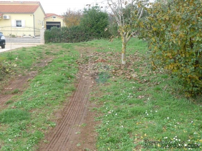 FAŽANA, građevinska parcela od 895 m2 - 3