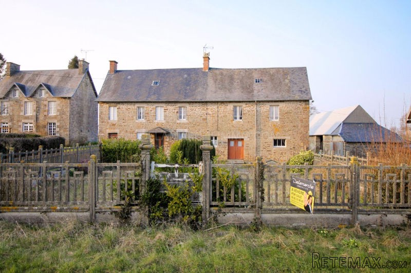 Saint Sauveur La Pommeraye - House For..