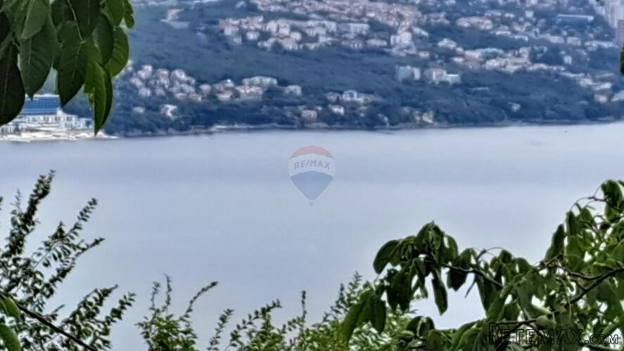 Opatija,- građevinsko zemljište iznad Opatije