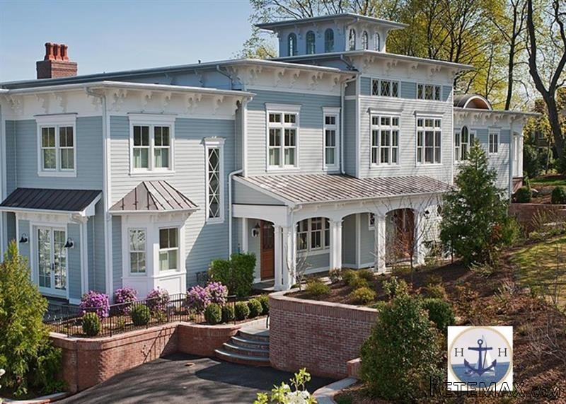 2 bedroom House For Sale: 523 E Putnam..