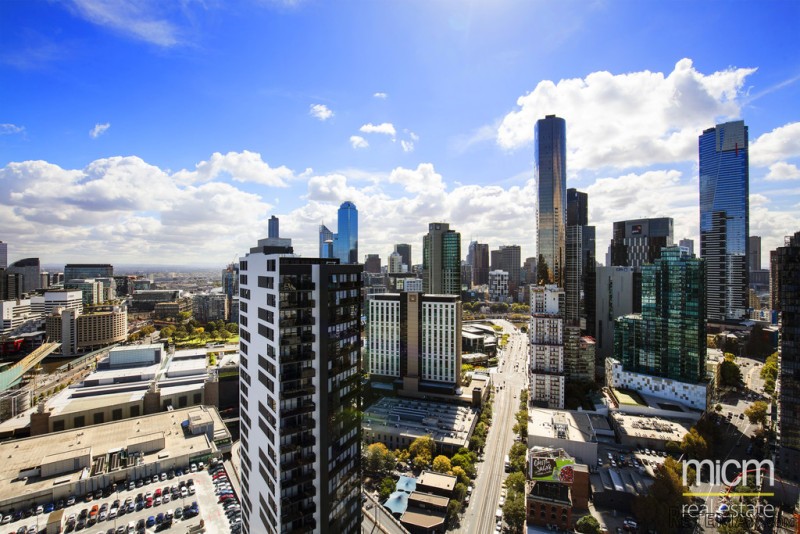 Mainpoint Marvel with Superb City Vistas - 2