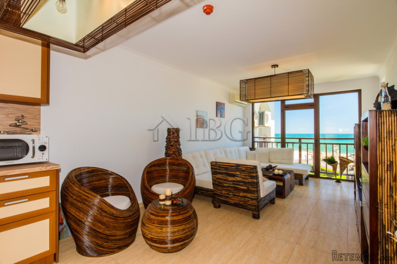 Exclusive beach-front apartment at.. - 2