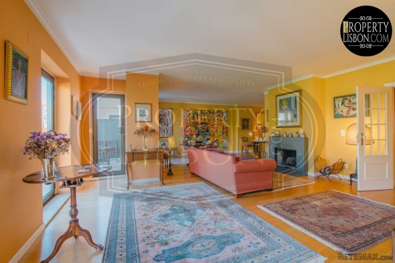 Building with Elevator T5 Duplex Lisbon..
