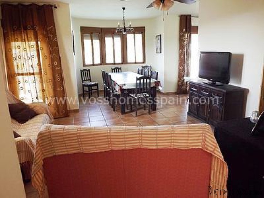 Larger than average 4 bed, 2 bath village house with.. - 6