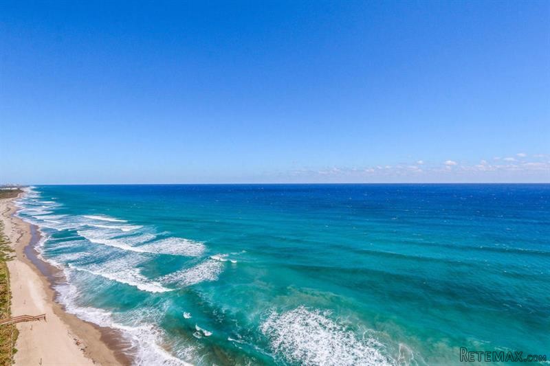 2 bedroom Residence For Sale: Singer..