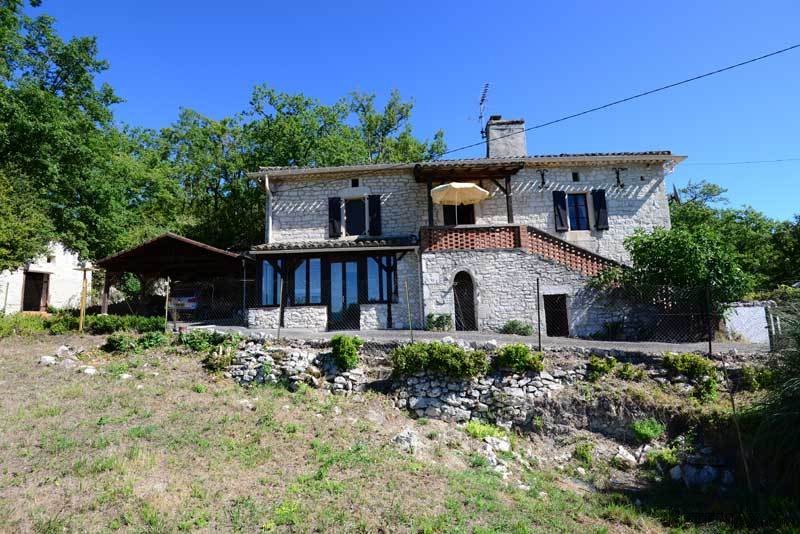 Pretty Stone Farmhouse Set On 15 Acres.. - 2