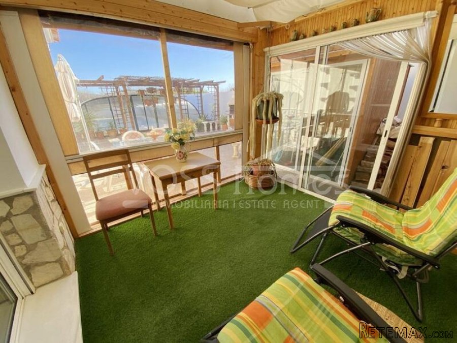 NEW TO VOSS HOMES - A spacious 2 bed, 2 bath villa with.. - 12