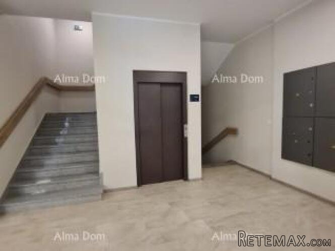 Prodaja poslovnog prostora u neposrednoj blizini centra.. - 2