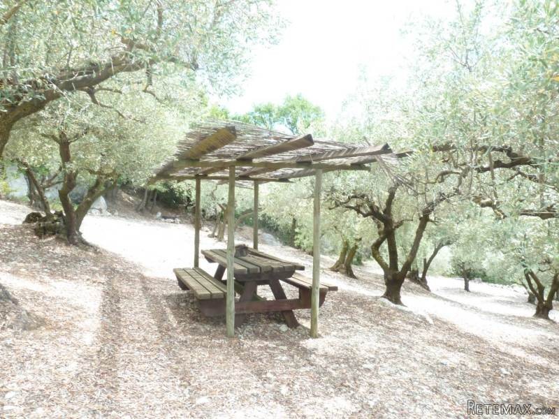 Stone Cabanon In Exceptional Setting - 2