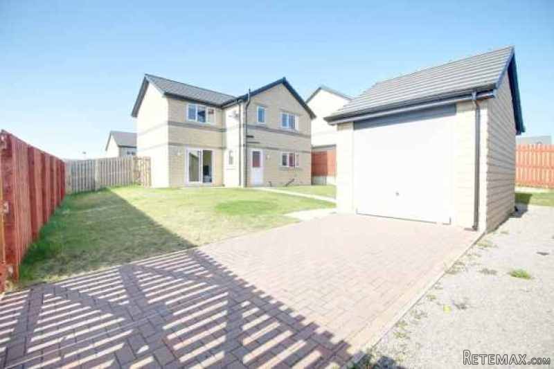 4 bedroom, Detached House house for sale