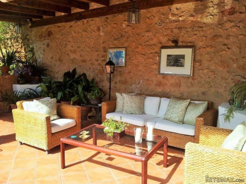 Impeccable townhouse with garden, pool.. - 2