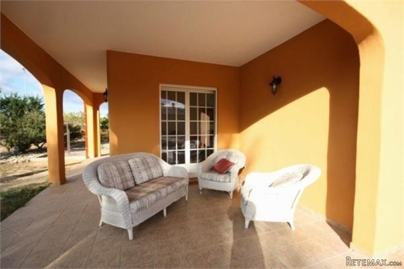 Stunning Villa With Lots Of Land.. - 2