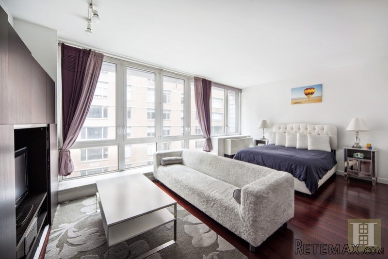 Apartment For Sale: 125 WEST 21ST..
