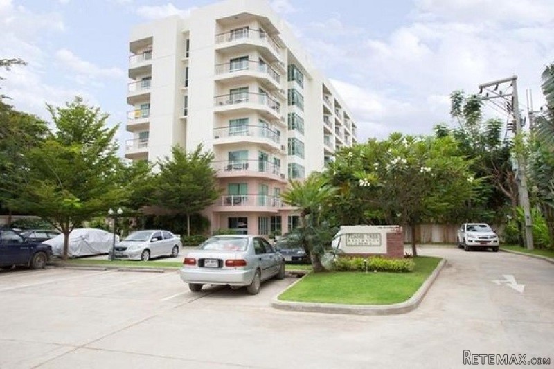 1 Bed Condo In Town At Flame Tree..
