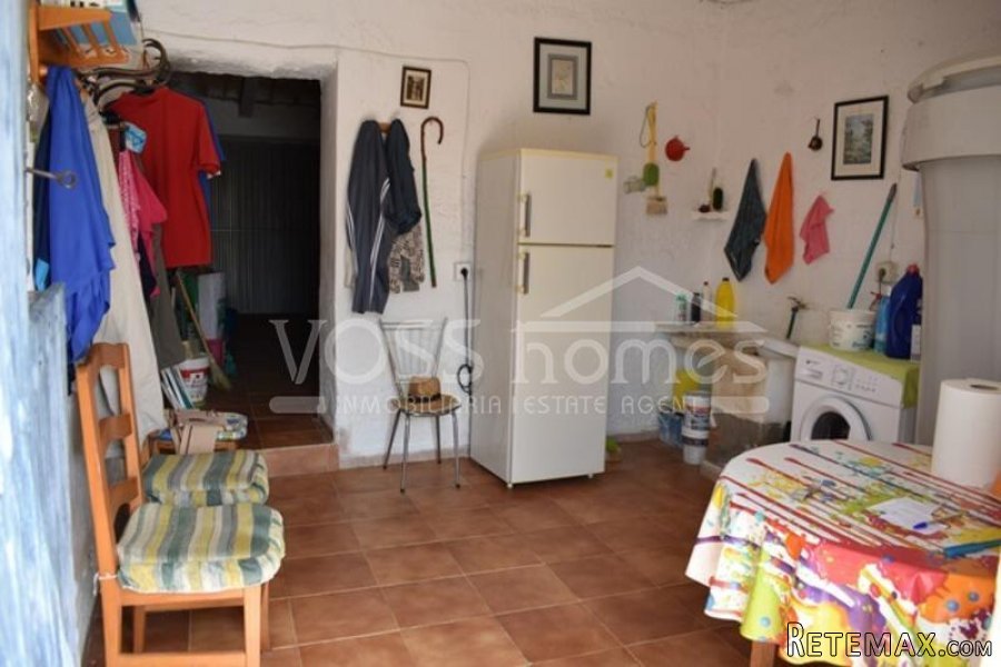 A lovely, very well kept country property of 274m2 with 3.. - 18
