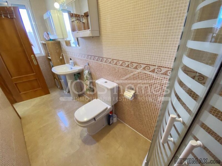 NEW TO VOSS HOMES - A spacious 2 bed, 2 bath villa with.. - 18