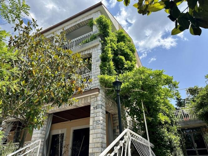 Kuća sa 11 apartmana 300m od mora - 3
