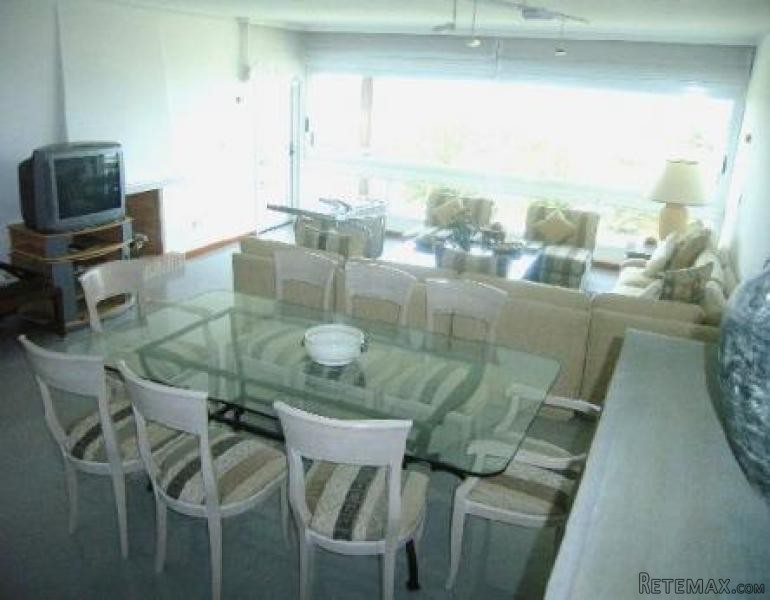 3 Bedroom Apartment - For Sale - San.. - 2