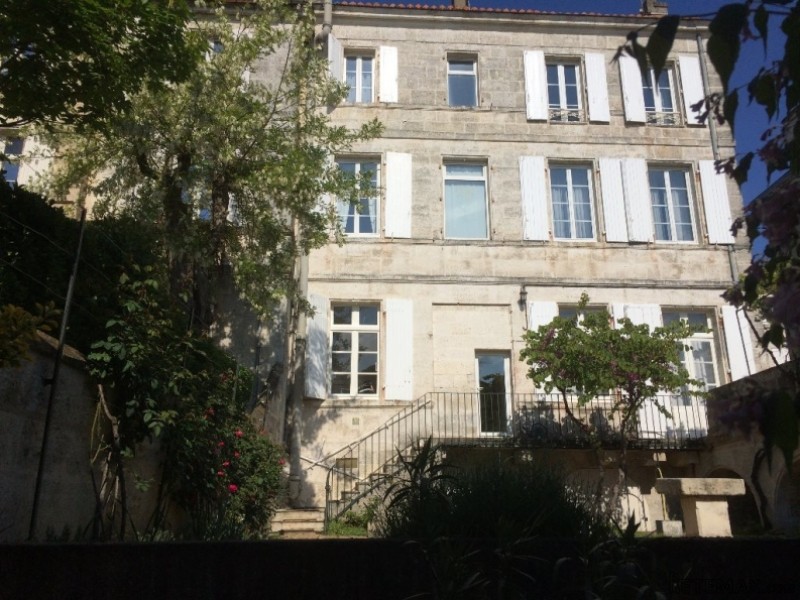 6 Bedroom Manor House For Sale - 2