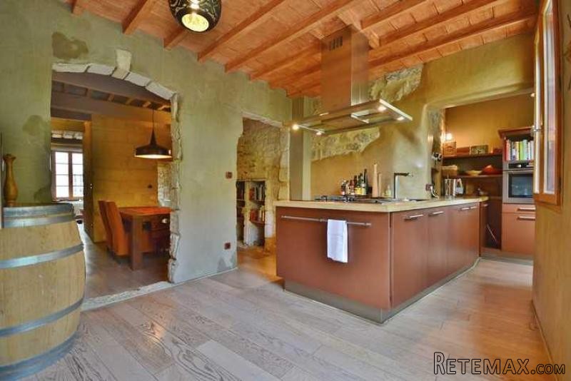 3 Bedroom Town House For Sale