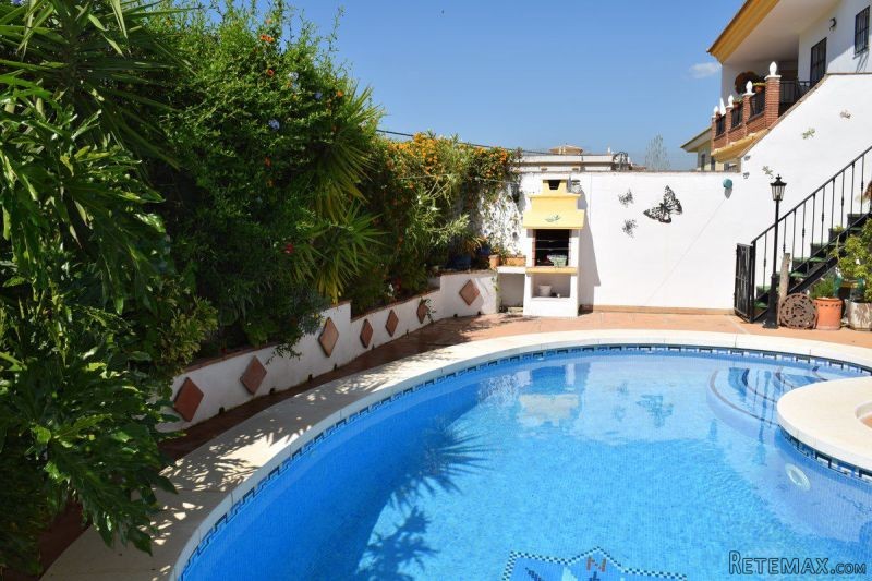 Semi-Detached for Sale in Alcaucin.. - 2