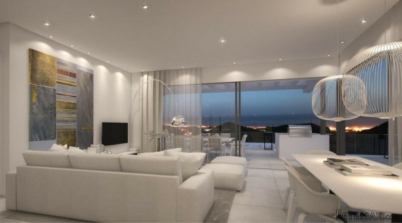 Three Bedroom Second Floor Apartment.. - 2