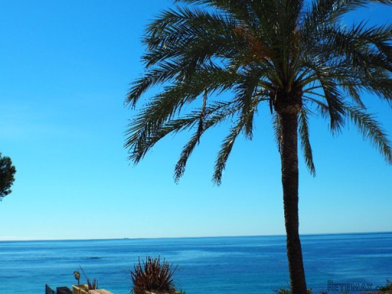 3 Bedrooms - Villa - Alicante - For Sale