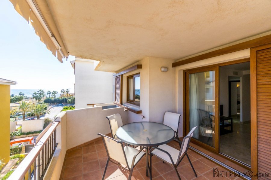 Superb penthouse in an unrivalled gated development close..