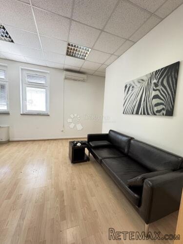 PRILIKA - 300 M2 ILI 150 M2 - PO POTREBI