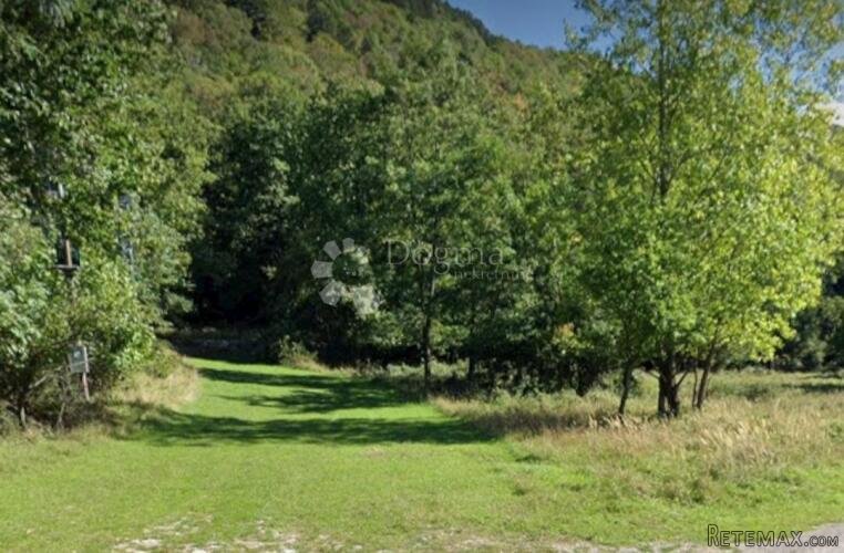Klana-Lisac, šuma sa pristupnim putom